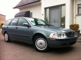 VERKOCHT VOLVO V40 BENZINE  * GEKEURD * GARANTIE