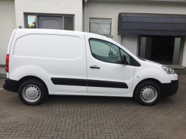 VERKOCHT  PEUGEOT PARTNER 1,6HDI  LICHTE VRACHT GEKEURD