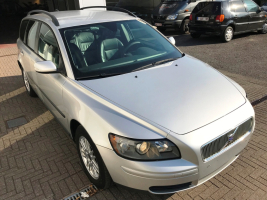 VERKOCHT  VOLVO V50 1,6 D / ZILVER METAAL / ZWART LEDER INTERIEUR / GEKEURD VOOR VERKOOP