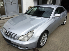 VERKOCHT  MERCEDES CLS 320 CDI * LEDER INTERIEUR * NAVIGATIE+KLEURSCHERM * ALU VELGEN * CRUISECONTROL  * FULL OPTION * GEKEURD * GARANTIE