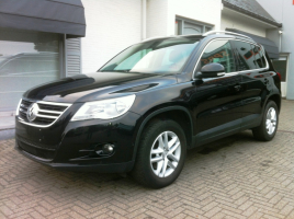 VERKOCHT VOLKSWAGEN TIGUAN * NAVIGATIE * ZWART LEDER * PDC * ALU VELGEN * GEKEURD * GARANTIE