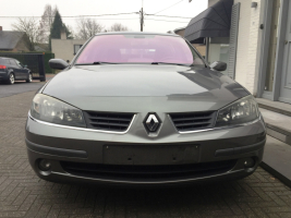 VERKOCHT  RENAULT LAGUNA 1900 DCI / NAVIGATIE / ALU VELGEN / TREKHAAK / GEKEURD VOOR VERKOOP