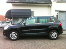 VERKOCHT VOLKSWAGEN TIGUAN * NAVIGATIE * ZWART LEDER * PDC * ALU VELGEN * GEKEURD * GARANTIE