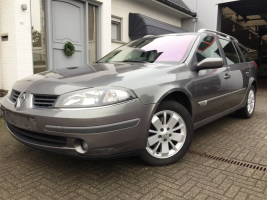 VERKOCHT  RENAULT LAGUNA 1900 DCI / NAVIGATIE / ALU VELGEN / TREKHAAK / GEKEURD VOOR VERKOOP