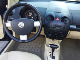 VERKOCHT  VOLKSWAGEN NEW BEETLE CABRIOLET BENZINE / LEDER / ALU / GEKEURD