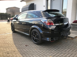 OPEL ASTRA OPC GTC  ZWART METAAL / LEDER / NAVIGATIE / GEKEURD / GARANTIE