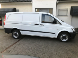 MERCEDES VITO 113CDI  13/01/2014  AIRCO  3 ZITPLAATSEN LICHTE VRACHT