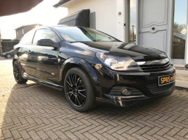 OPEL ASTRA OPC GTC  ZWART METAAL / LEDER / NAVIGATIE / GEKEURD / GARANTIE