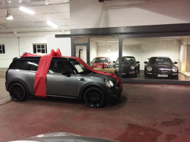 VERKOCHT MINI CLUBMAN DIESEL COOPER WORKS-VELGEN &quot;IN CADEAUVERPAKKING VOOR VERJAARDAG&quot;