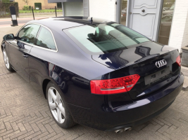 VERKOCHT  AUDI A5 COUPE / 2,0 TDI / LEDER / ALU VELGEN / NAVIGATIE / GEKEURD VOOR VERKOOP