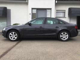 VERKOCHT  AUDI A4 2,0 TDI * 4 DEURS * NAVIGATIE * ALU VELGEN * DIGITALE AIRCO * GEKEURD * GARANTIE