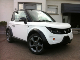 VERKOCHT  TAZZARI ZERO * VOLLEDIG ELEKTRISCHE VOERTUIG *  LEDER INTERIEUR * SLECHTS 5918 KM * BJ 08/02/2013 