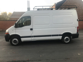 VERKOCHT  RENAULT MASTER 2,5 DCI / L2H2 / LICHTE VRACHT / GEKEURD + GARANTIE