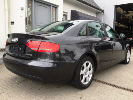 VERKOCHT  AUDI A4 2,0 TDI * 4 DEURS * NAVIGATIE * ALU VELGEN * DIGITALE AIRCO * GEKEURD * GARANTIE