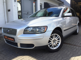 VERKOCHT VOLVO V50 1,6 MET ZWART LEDER INTERIEUR / GEKEURD