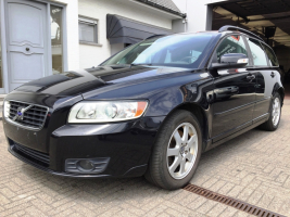 VERKOCHT  VOLVO V50 2,0 DIESEL / LEDER / ALU VELGEN / GEKEURD VOOR VERKOOP