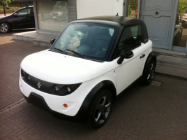 VERKOCHT  TAZZARI ZERO * VOLLEDIG ELEKTRISCHE VOERTUIG *  LEDER INTERIEUR * SLECHTS 5918 KM * BJ 08/02/2013 