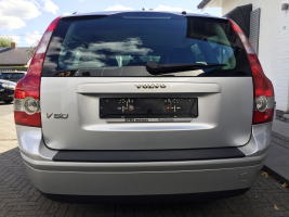 VERKOCHT VOLVO V50 1,6 MET ZWART LEDER INTERIEUR / GEKEURD