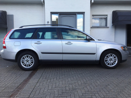 VERKOCHT VOLVO V50 1,6 MET ZWART LEDER INTERIEUR / GEKEURD