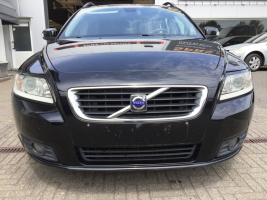 VERKOCHT  VOLVO V50 2,0 DIESEL / LEDER / ALU VELGEN / GEKEURD VOOR VERKOOP