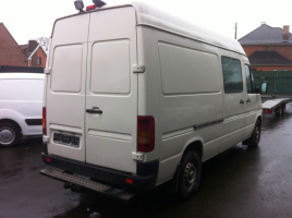 VERKOCHT  VOLKSWAGEN LT35 * 2,5 TDI * DUBBELE CABINE *  LICHTEVRACHTWAGEN * VERHOOGD * GEKEURD