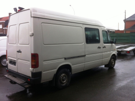 VERKOCHT  VOLKSWAGEN LT35 * 2,5 TDI * DUBBELE CABINE *  LICHTEVRACHTWAGEN * VERHOOGD * GEKEURD