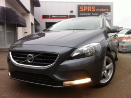 VERKOCHT  VOLVO V40 1,6D  * ALU VELGEN * CAMERA * PARKEERSENSOREN V+A * AUTOMATISCHE AIRCO * GEKEURD * GARANTIE