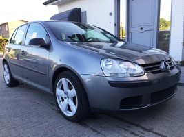 VERKOCHT  VOLKSWAGEN GOLF 5 1,9TDI * 17&quot; VELGEN * NAVIGATIE + KLEURSCHERM * 5 DEURS * TREKHAAK * GEKEURD * GARANTIE