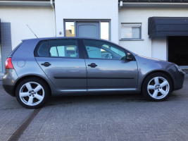 VERKOCHT  VOLKSWAGEN GOLF 5 1,9TDI * 17&quot; VELGEN * NAVIGATIE + KLEURSCHERM * 5 DEURS * TREKHAAK * GEKEURD * GARANTIE