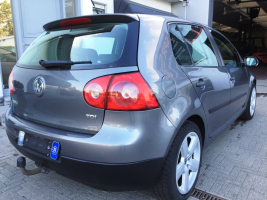 VERKOCHT  VOLKSWAGEN GOLF 5 1,9TDI * 17&quot; VELGEN * NAVIGATIE + KLEURSCHERM * 5 DEURS * TREKHAAK * GEKEURD * GARANTIE