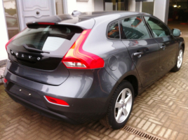 VERKOCHT  VOLVO V40 1,6D  * ALU VELGEN * CAMERA * PARKEERSENSOREN V+A * AUTOMATISCHE AIRCO * GEKEURD * GARANTIE