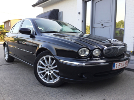 VERKOCHT  JAGUAR X-TYPE 2,0D * ZWART METAAL * BEIGE LEDER * ALU VELGEN * DIGITALE AIRCO * CRUISECONTROL * GEKEURD * GARANTIE