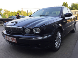 VERKOCHT  JAGUAR X-TYPE 2,0D * ZWART METAAL * BEIGE LEDER * ALU VELGEN * DIGITALE AIRCO * CRUISECONTROL * GEKEURD * GARANTIE