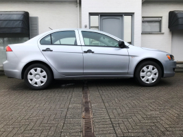 VERKOCHT  MITSUBISHI LANCER BENZINE  12/10/2011  69215 KM GEKEURD + GARANTIE