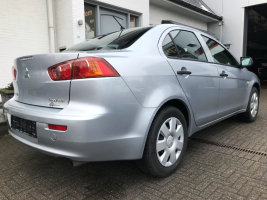 VERKOCHT  MITSUBISHI LANCER BENZINE  12/10/2011  69215 KM GEKEURD + GARANTIE