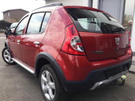 VERKOCHT  DACIA SANDERO STEPWAY 1,5 DCI GEKEURD