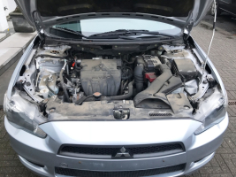 VERKOCHT  MITSUBISHI LANCER BENZINE  12/10/2011  69215 KM GEKEURD + GARANTIE