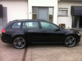 VERKOCHT VOLKSWAGEN GOLF 7 * NAVIGATIE * PDC * SLECHTS 78100 KM * GEKEURD * GARANTIE