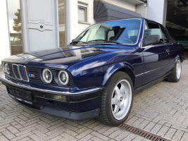 VERKOCHT  BMW E30 325I CABRIOLET BLAUW + LEDER