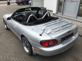 VERKOCHT  MAZDA MX5  MIATA 1600 BENZINE CABRIOLET + HARDTOP