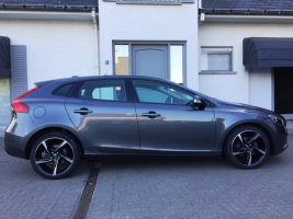 VERKOCHT VOLVO V40 BJ2013 / SLECHTS 56298 KM  / 1,6DIESEL / 18&quot; VELGEN / CAMERA / CRUISECONTROL / GARANTIE