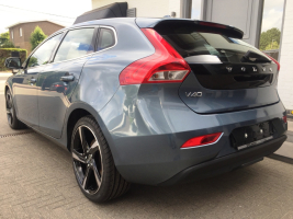 VERKOCHT VOLVO V40 **FULL OPTION** NAVIGATIE+KLEURSCHERM ** ZWART LEDER ** 18&quot;VELGEN ** PDC V+A ** CAMERA ** CRUISECONTROL **  ENZ...