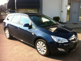 VERKOCHT  OPEL ASTRA 1,7CDTI * SPORTTOURER * BLAUW METAAL * CRUISECONTROL * PDC * SLECHTS 52960 KM * GEKEURD * GARANTIE