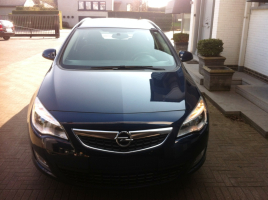 VERKOCHT  OPEL ASTRA 1,7CDTI * SPORTTOURER * BLAUW METAAL * CRUISECONTROL * PDC * SLECHTS 52960 KM * GEKEURD * GARANTIE