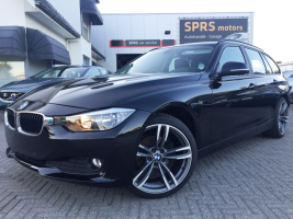 VERKOCHT BMW 318D TOURING  * LEDER * NAVIGATIE + KLEURSCHERM * PDC * 19&quot; BREEDSETVELGEN * CRUISECONTROL * GARANTIE