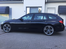 VERKOCHT BMW 318D TOURING  * LEDER * NAVIGATIE + KLEURSCHERM * PDC * 19&quot; BREEDSETVELGEN * CRUISECONTROL * GARANTIE