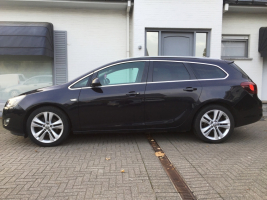 VERKOCHT  OPEL ASTRA SPORTTOURER 1,7CDTI * NAVIGATIE * DIGITALE AIRCO * ALU VELGEN * GEKEURD * GARANTIE