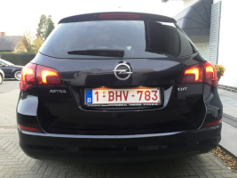 VERKOCHT  OPEL ASTRA SPORTTOURER 1,7CDTI * NAVIGATIE * DIGITALE AIRCO * ALU VELGEN * GEKEURD * GARANTIE