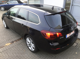 VERKOCHT  OPEL ASTRA SPORTTOURER 1,7CDTI * NAVIGATIE * DIGITALE AIRCO * ALU VELGEN * GEKEURD * GARANTIE