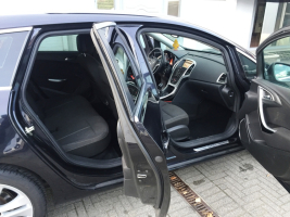 VERKOCHT  OPEL ASTRA SPORTTOURER 1,7CDTI * NAVIGATIE * DIGITALE AIRCO * ALU VELGEN * GEKEURD * GARANTIE